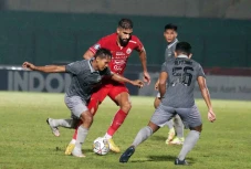 Persija Bungkam Borneo...