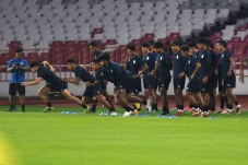 Mengintip Persiapan...