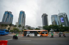Penambahan 190 Bus Listrik...