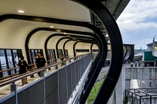 Pembukaan Skywalk Stasiun...