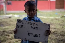 Rencana Pemindahan Imigran...