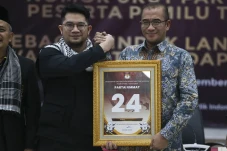 Lolos Verifikasi Faktual...