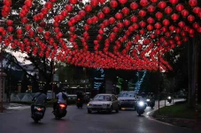 Lampion Imlek Hiasi...