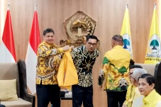 Ridwan Kamil Resmi Jadi...