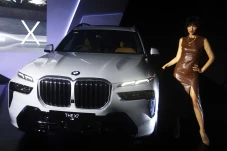 Peluncuran Luxury Sport...
