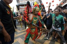 Ritual Tatung Cuci Jalan...