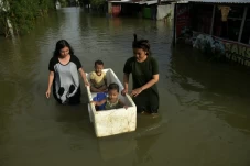 Banjir Merendam Kota...