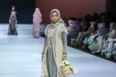 Potret Busana Muslim...