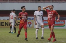 Bali United Kalahkan...