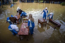 Sekolah Terdampak Banjir...