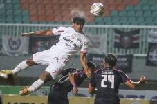 Persis Solo Kalahkan...