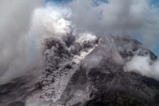 Erupsi Gunung Merapi...
