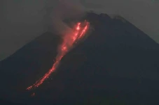 Gunung Merapi Kembali...