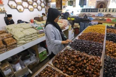 Berkah Ramadhan, Omzet...