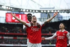 Arsenal Menang 4-1 atas...