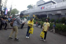 Forvita Bagikan Ribuan...