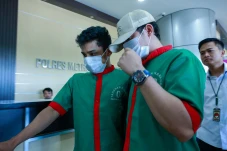 Artis Hud Filbert Resmi...