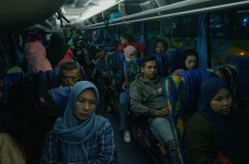 Pemudik Pilih Berangkat...