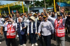 Menhub Budi Karya Arus...
