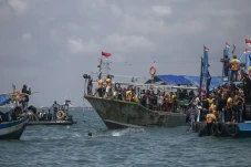 Melihat Tradisi Sedekah...