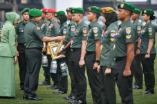 KSAD Berikan Penghargaan...