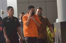 Ditahan di Rutan Cipinang,...