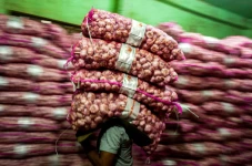 Perih, Harga Bawang...