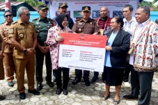 Sambangi Kepulauan Yapen,...