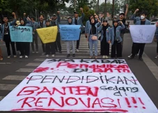 Sekolah Banyak yang...