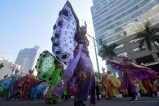 Parade Budaya Sambut...