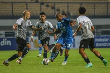 Laga Uji Coba, Persib...