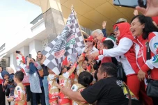 Ganjar Pranowo Lepas...