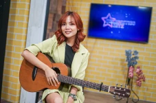 Tami Aulia Rilis Lagu...