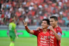 Bali United Kalahkan...