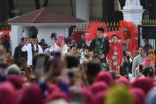 Peragaan Busana Istana...