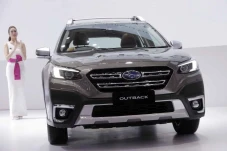Subaru Outback Resmi...