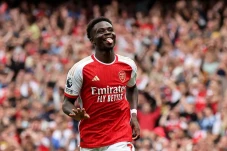 Arsenal vs Forest 2-1,...