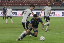 Arema Keok Lawan RANS...