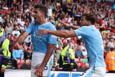 Man City Atasi Perlawanan...
