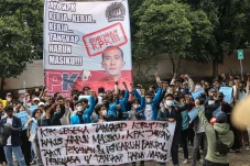 Aksi Mahasiswa Desak...