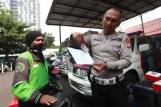 Penilangan untuk Kendaraan...