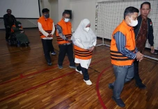 KPK Kembali Tahan Anggota...