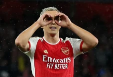 Turun Minum, Arsenal...