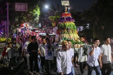 Kirab Peringatan Maulid...