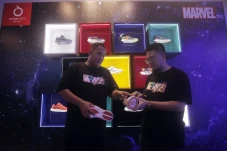 Manjakan Pencinta Avengers,...