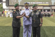Panglima TNI Pimpin...