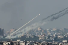 Gaza Kembali Diserang,...