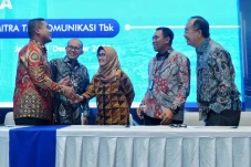 RUPSLB Mitratel Angkat...