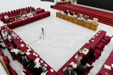 Rapat Tertutup KPU dengan...