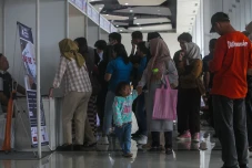 Melihat Bursa Kerja...